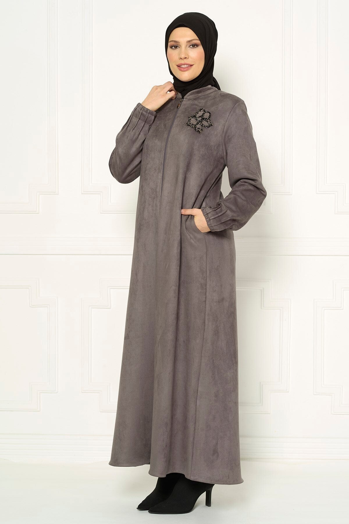 Unique Ribbed Sleeve Detailed Black Winter Abaya 3605 T22fr3m3605