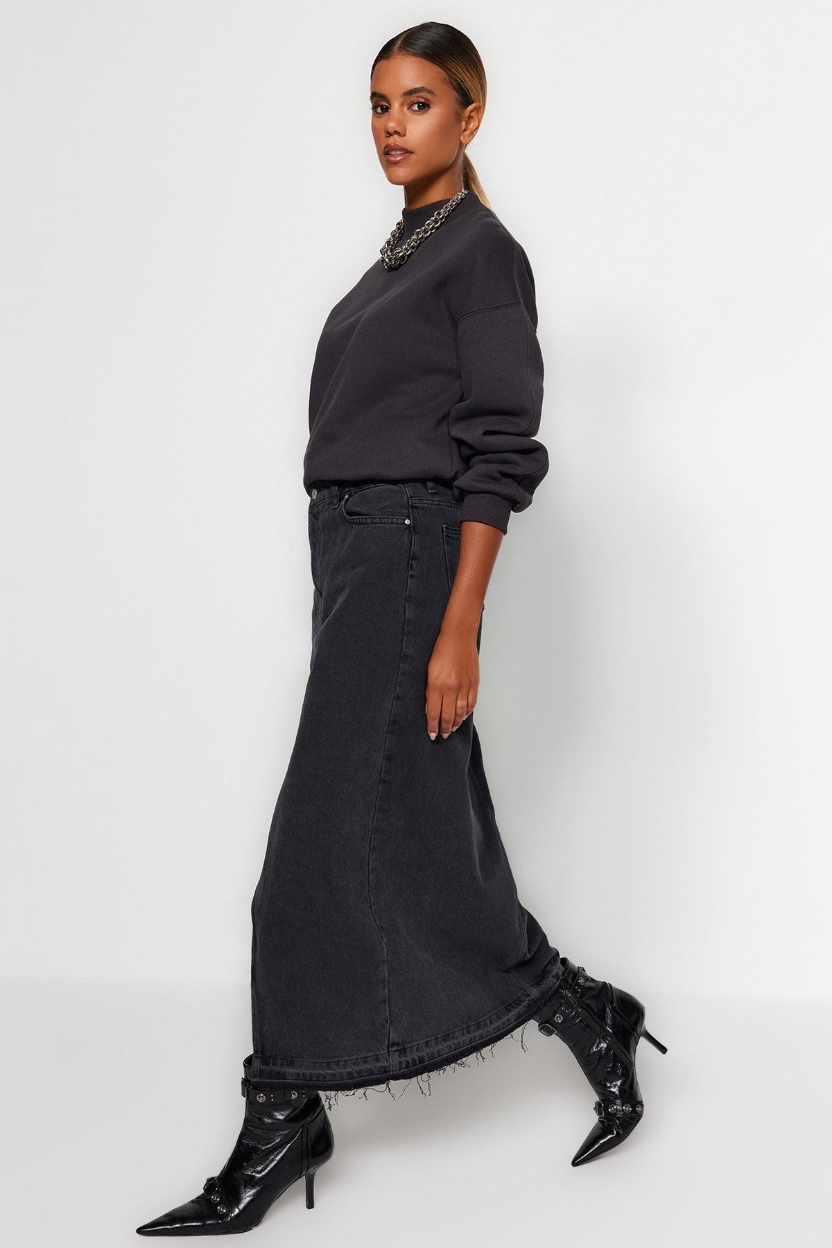 Dark Blue Slit Maxi Denim Skirt Twoss23et00289