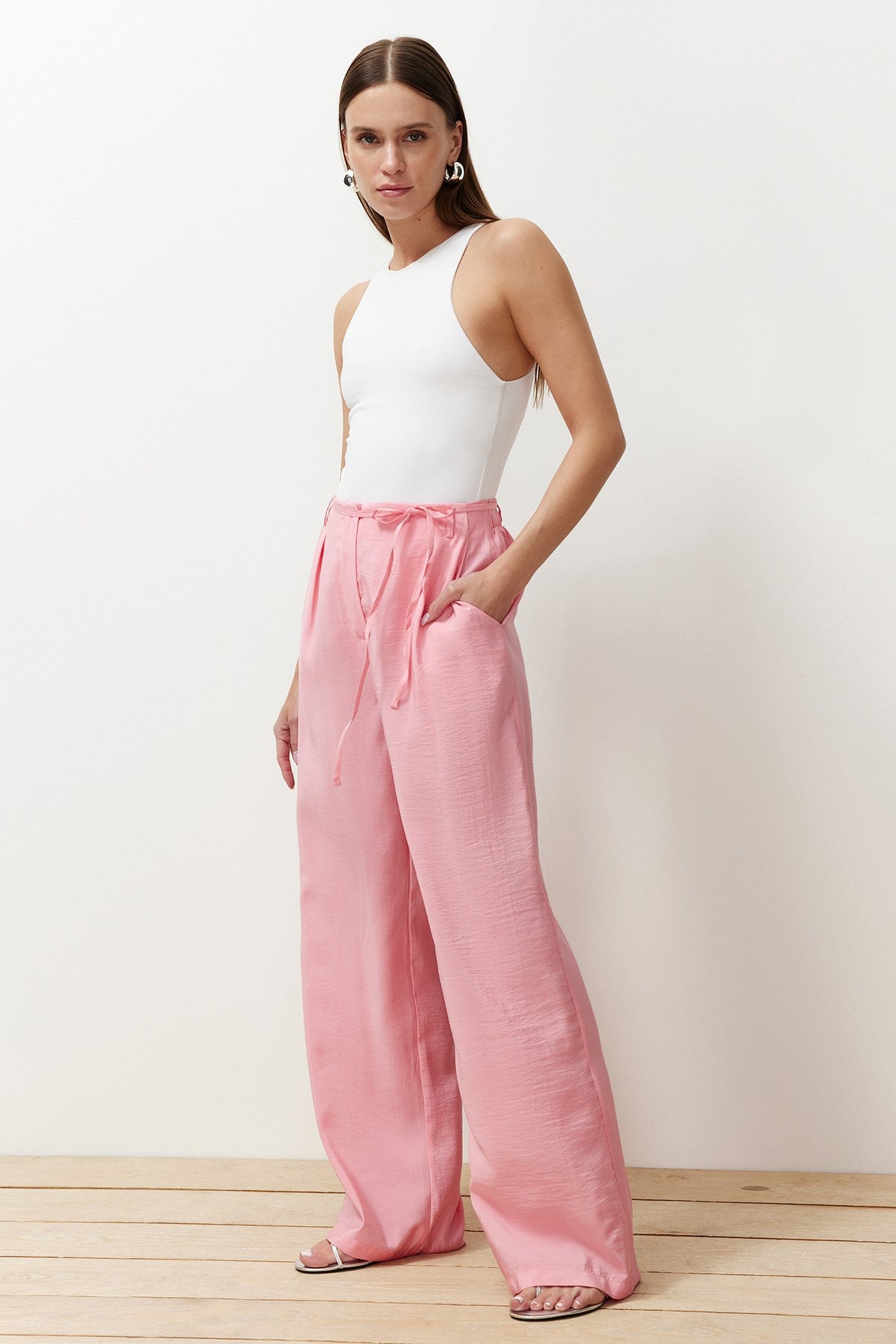 Pink Modal Content Thin Belt Pleated Wide Cut Wide Leg Woven Pants Twoss24pl00121