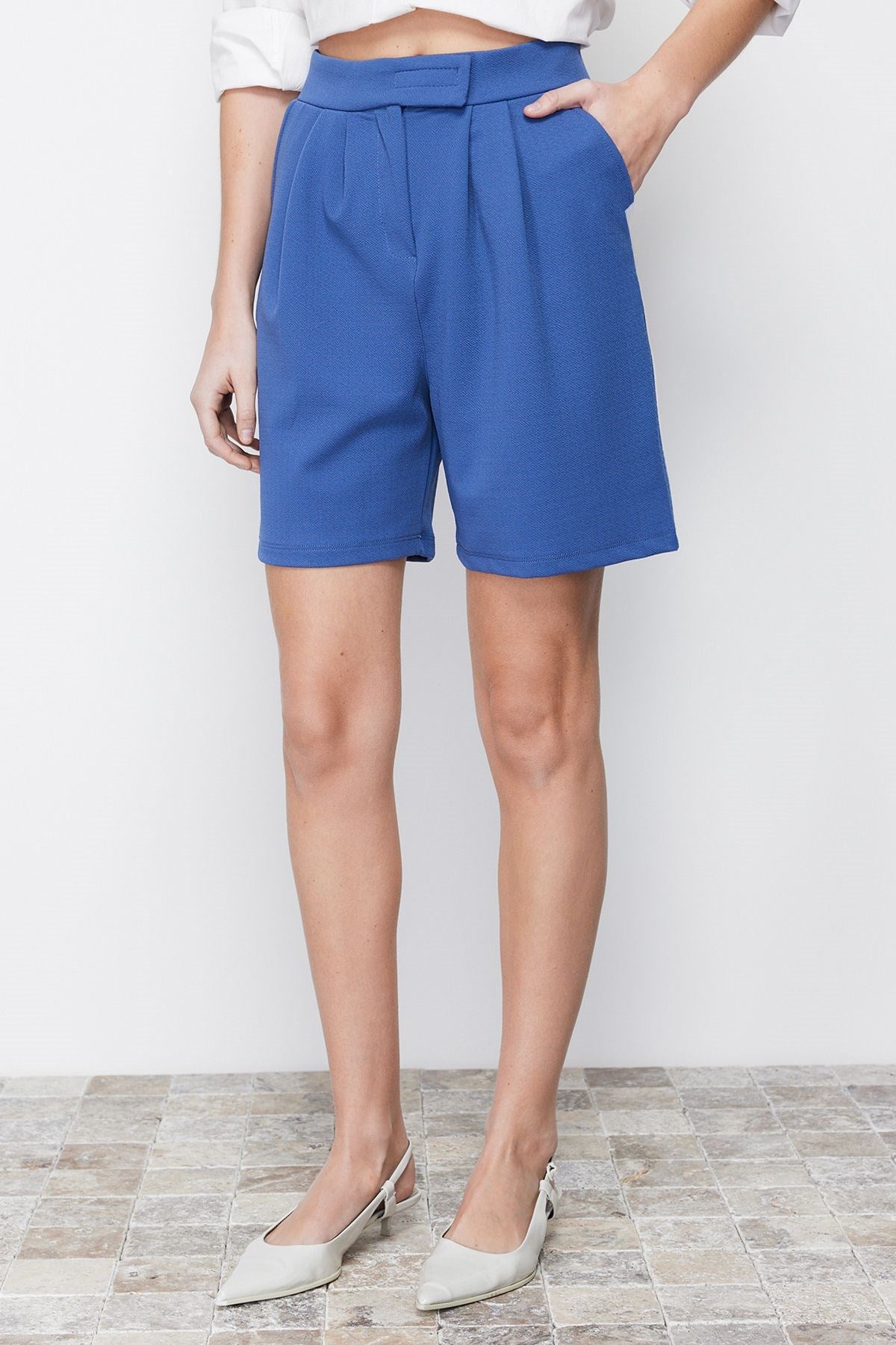 Grey Pleated Velcro Closure Shorts & Bermuda Twoss24sr00008