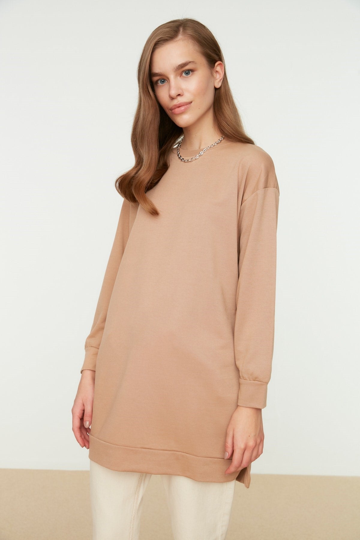 Beige Crew Neck Slit Detailed Basic Knitted Sweatshirt Tctaw22tw0138