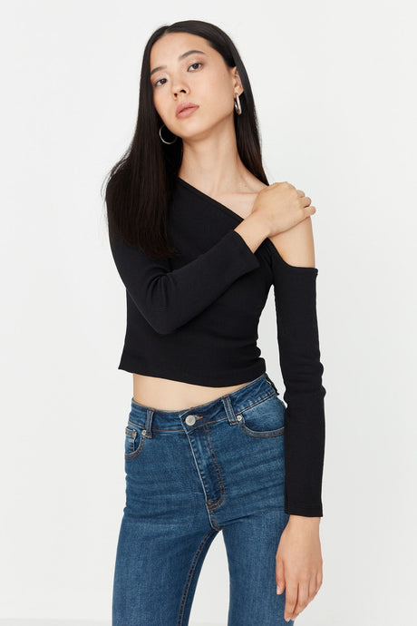 Black Fitted/body-fitting Asymmetrical Neckline Shoulder Open Ribbed Knit Blouse Twoaw23bz00088