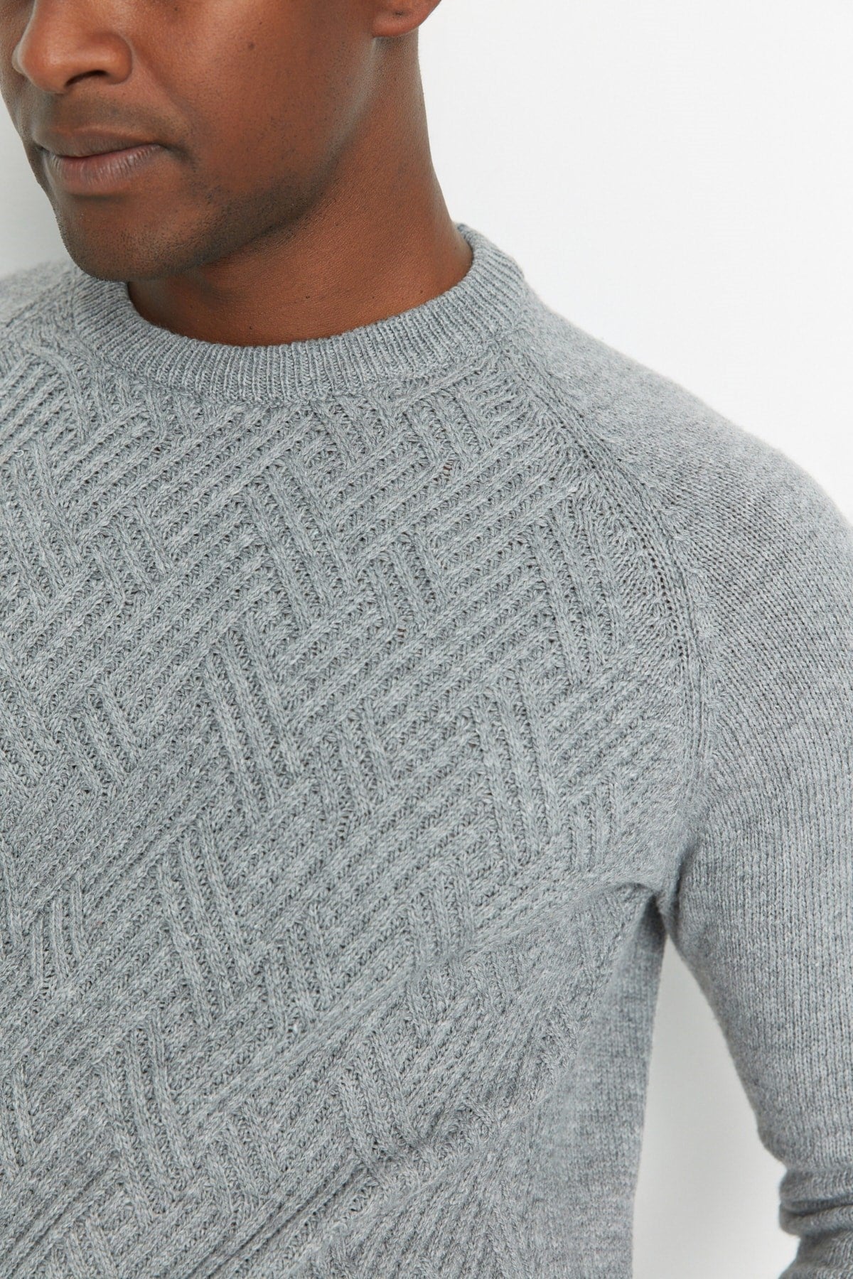 Grey Men's Slim Fit Crew Neck Raglan Sleeve Textured Wool Blended Knitwear Sweater Tmnaw22kz0290