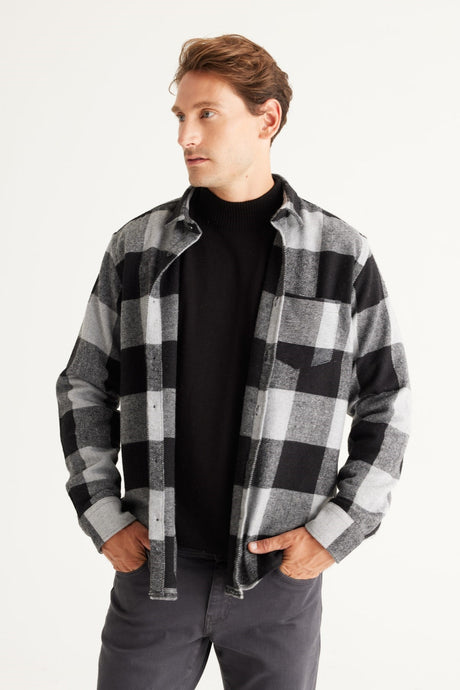 Men's Grey-black Comfort Fit Casual Cut Buttoned Collar Plaid Pattern Flannel Shirt 4a2023100061