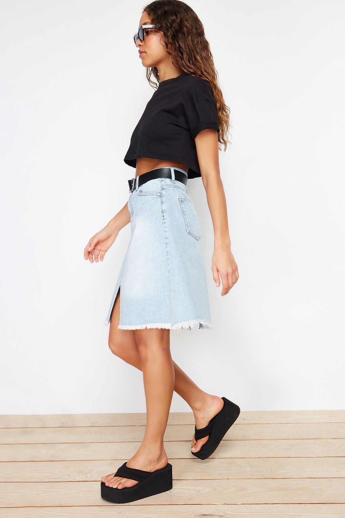 Blue Stitching Detailed Denim Skirt Twoss24et00094