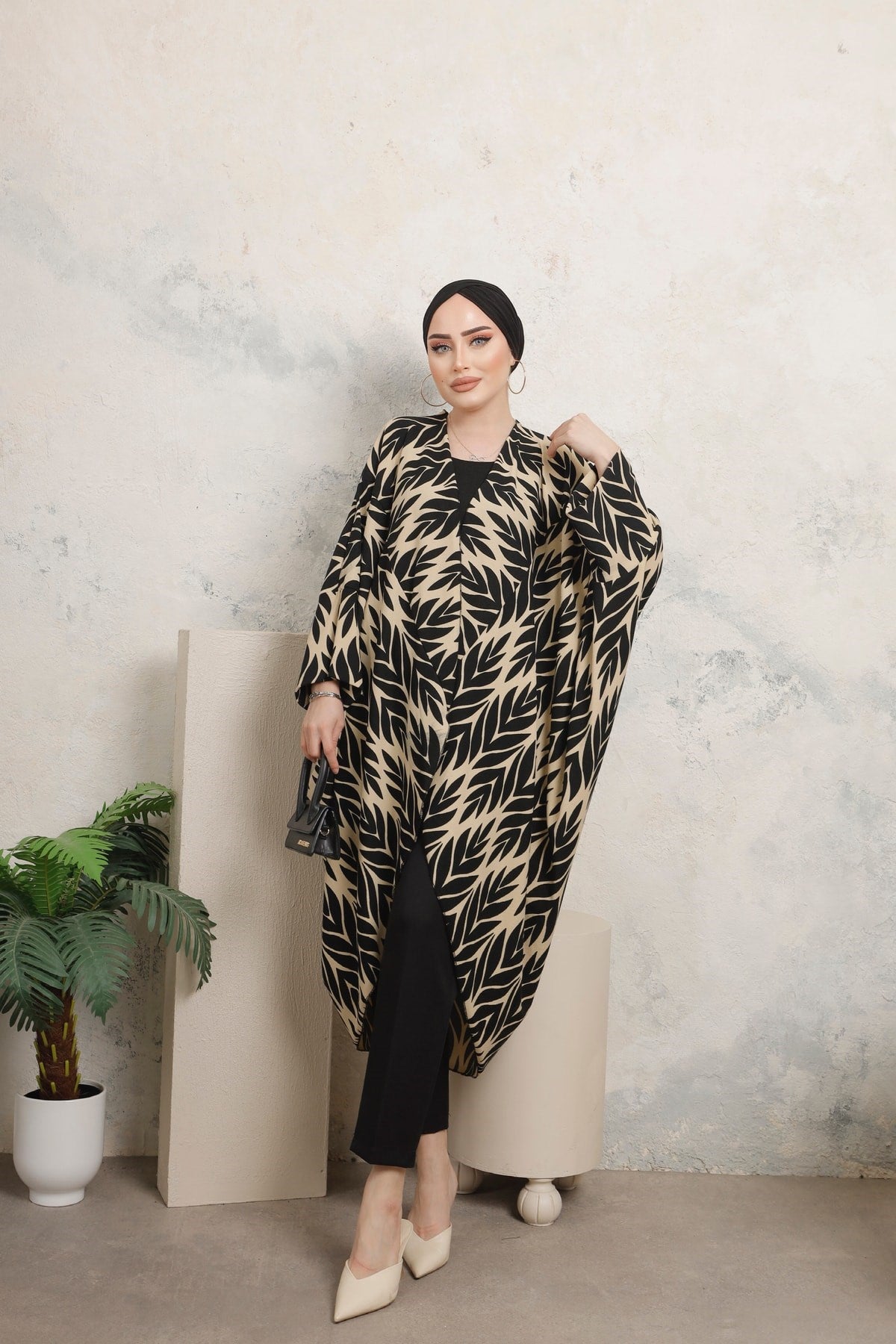 Leaf Pattern Wavy Kimono Ddk100