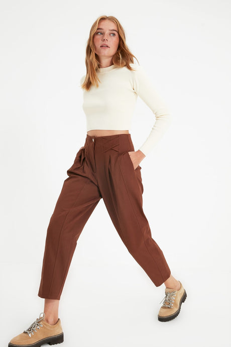 Brown Cotton Carrot Pattern Stripe Detailed Woven Pants Twoaw22pl0342