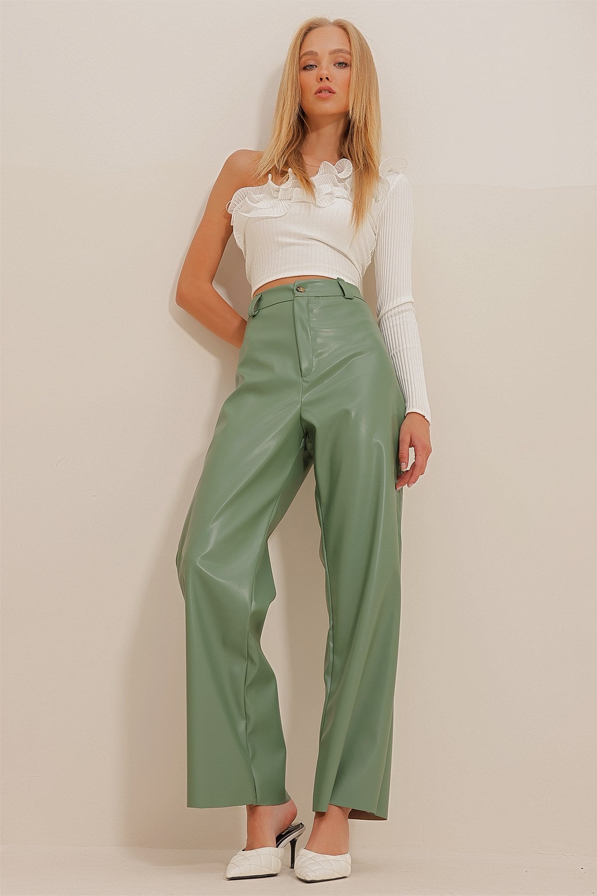 Women's Green Double Pocket Palazzo Leather Pants Alc-x10964