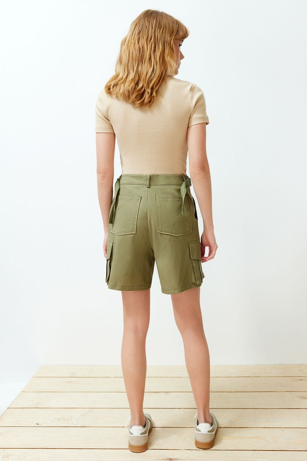 Khaki Cargo Pocket Woven Shorts Twoss24sr00068