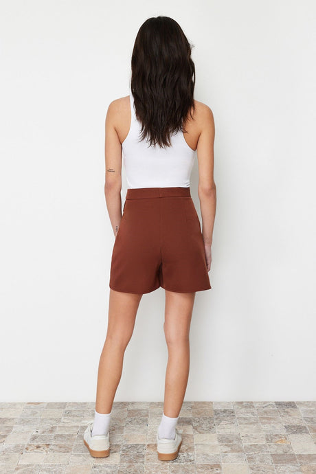 Brown Pocket Flap Ribbed Detail Woven Shorts Twoss24sr00036