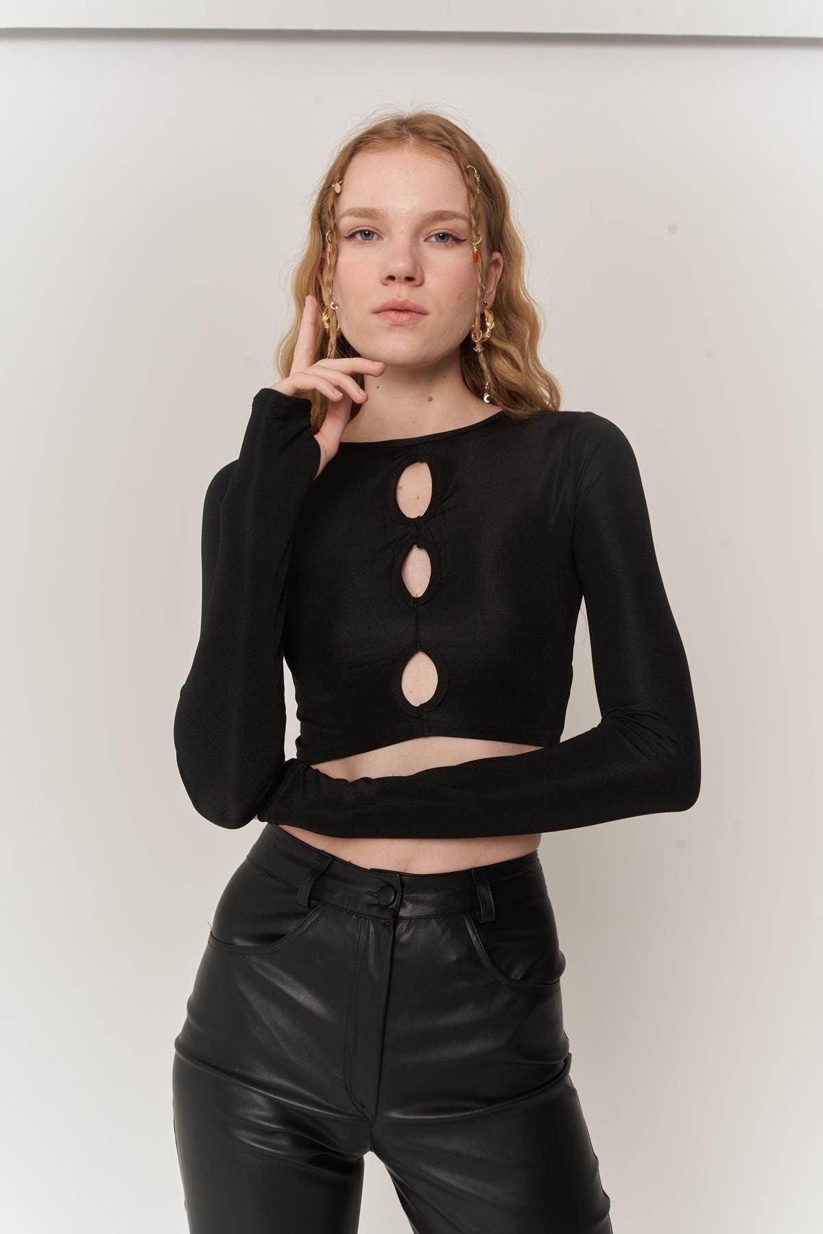 Crew Neck Long Sleeve Chest Detailed Crop Frank Blouse Black Hlfrankblouse