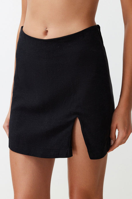 Black Woven Slit Linen Blend Shorts Skirt Tbess24sr00009