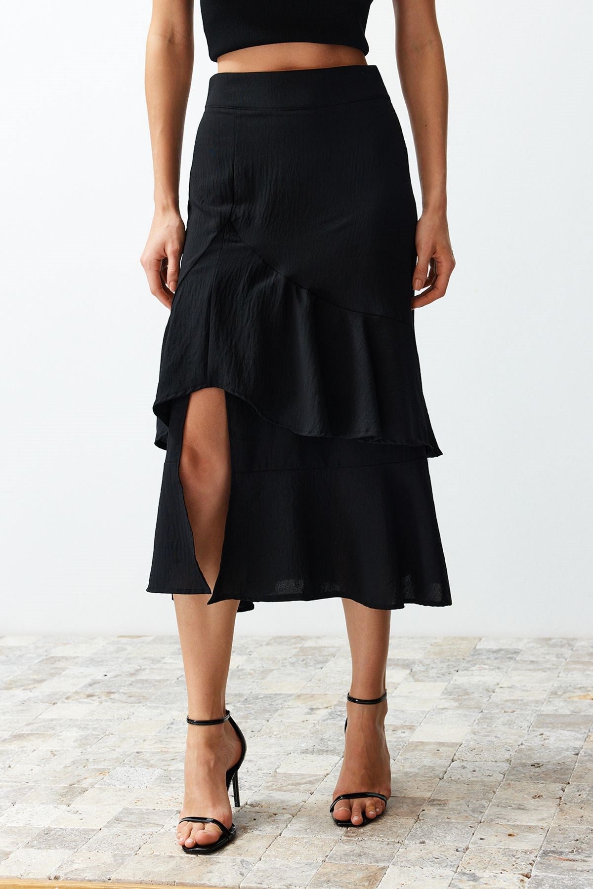 Black Flounce Midi Woven Skirt Twoss24et00132