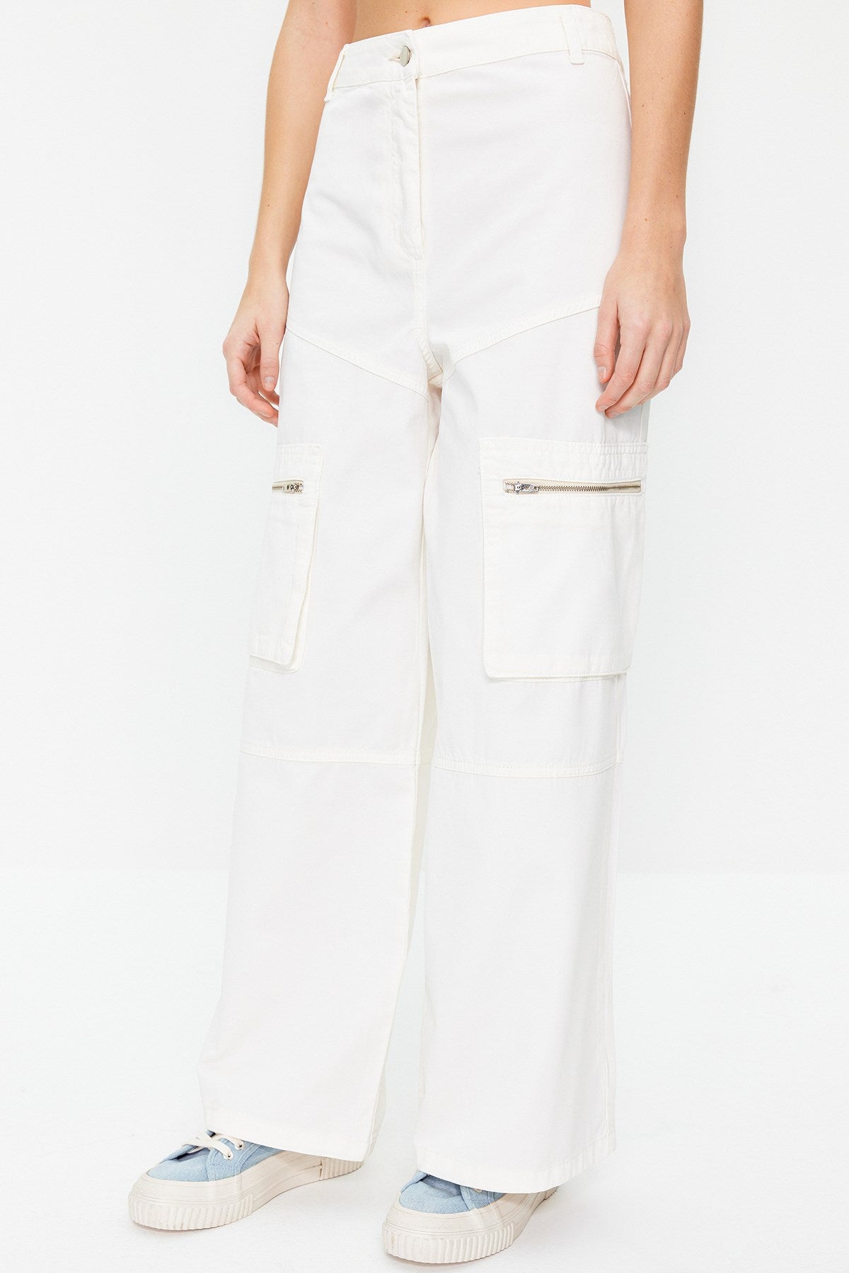 White Zipper Detailed High Waist Wide Leg Jeans Twoss24je00094