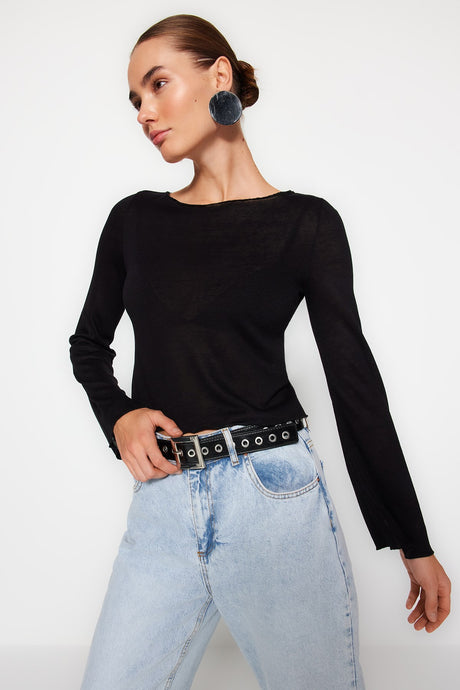 Black Boat Neck Regular Fit Crop Knit Blouse Twoaw24bz00156