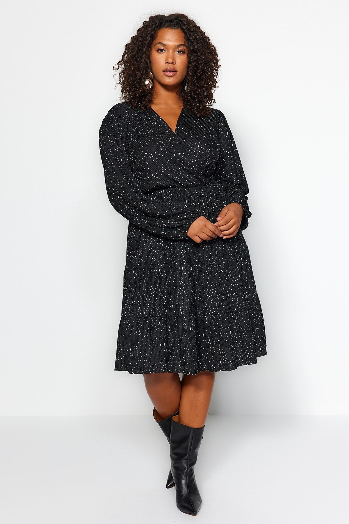 Black A-line Knitted Double Neck Polka Dot Dress Tbbaw23ah00003