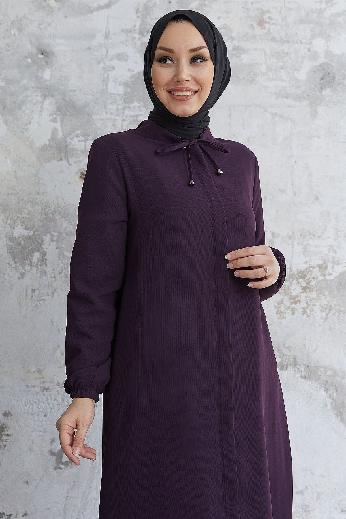 Hidden Patched Abaya With Lace-up Collar - Black Ms00tp00054