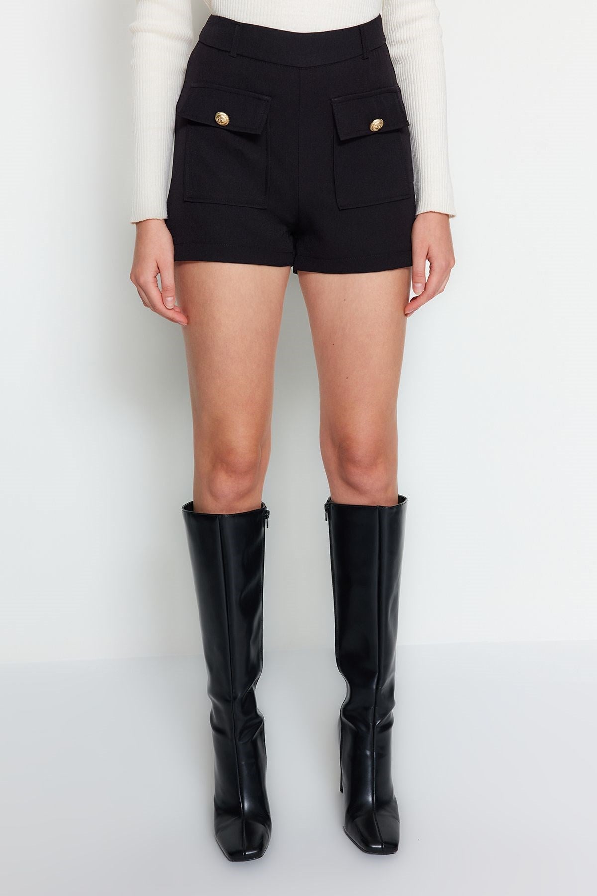 Black Pocket Detailed Woven Shorts Twoaw24sr00030