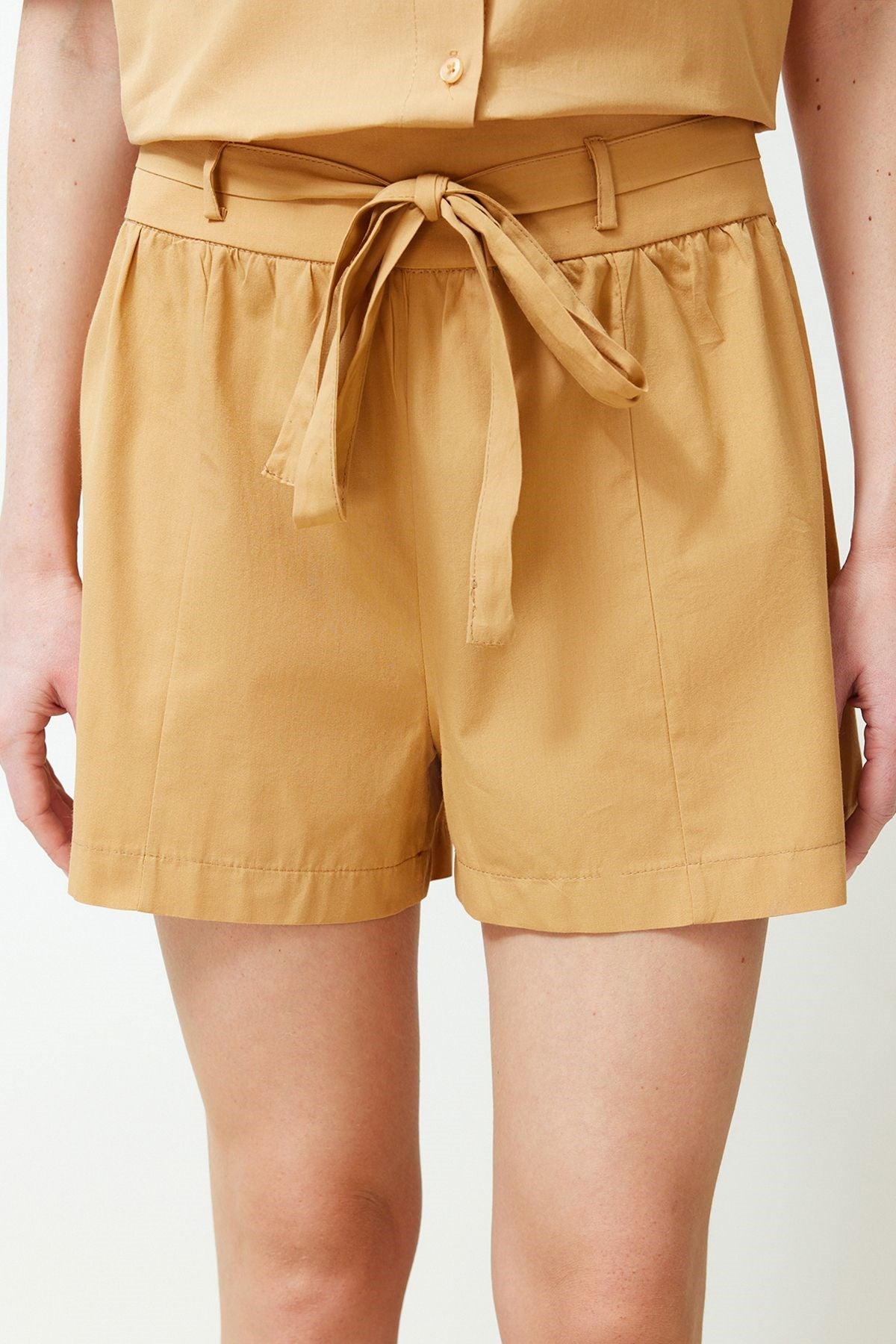 Mustard Lacing Detailed Cotton Woven Shorts Twoss24sr00065