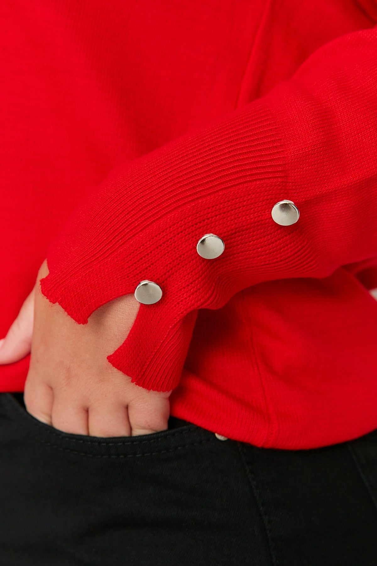 Red V Neck Button Detailed Knitwear Sweater Tbbaw23an00043