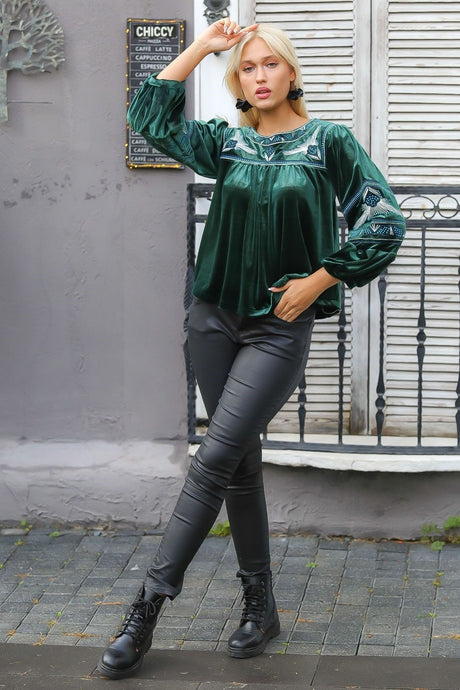 Emerald Green Crew Neck Long Sleeve Embroidered Velvet Standard Casual Knitted Blouse M10010200bl934