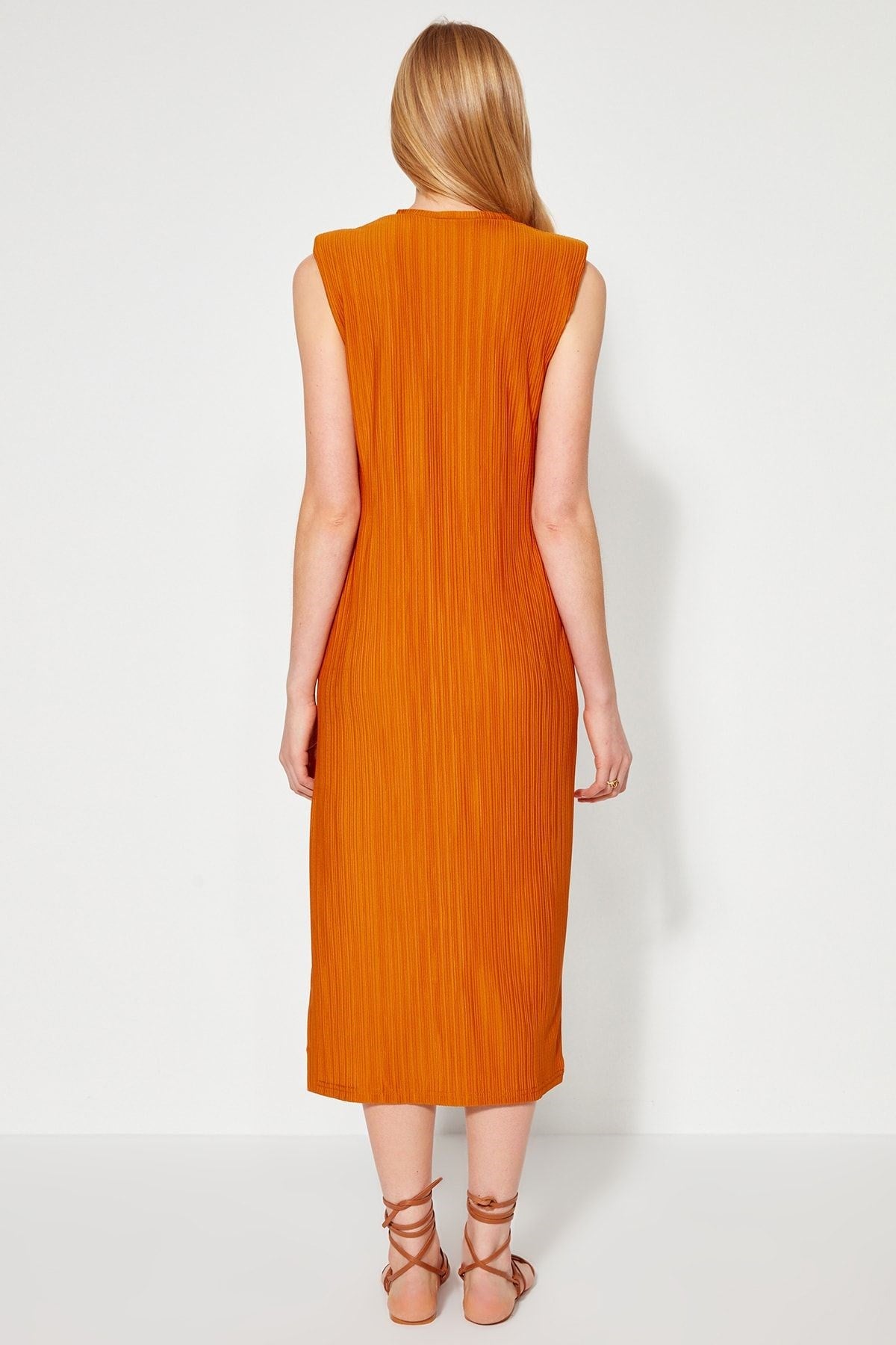 Orange Quilted Shift/plain Pleated Midi Knit Dress Twoss23el00358