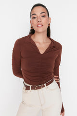 Burgundy Slim Ruffle Polo Neck Stretch Knitted Blouse Twoaw23bz00249