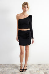 Black Front Rose Detailed Slit Detailed Mini Woven Skirt Twoss24et00110