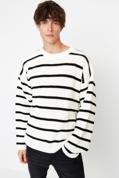 Ecru Unisex Oversize Fit Wide Pattern Cycling Collar Striped Knitwear Sweater Tmnaw23kz00285