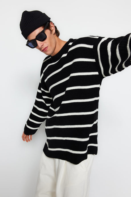 Ecru Unisex Oversize Fit Wide Pattern Cycling Collar Striped Knitwear Sweater Tmnaw23kz00285