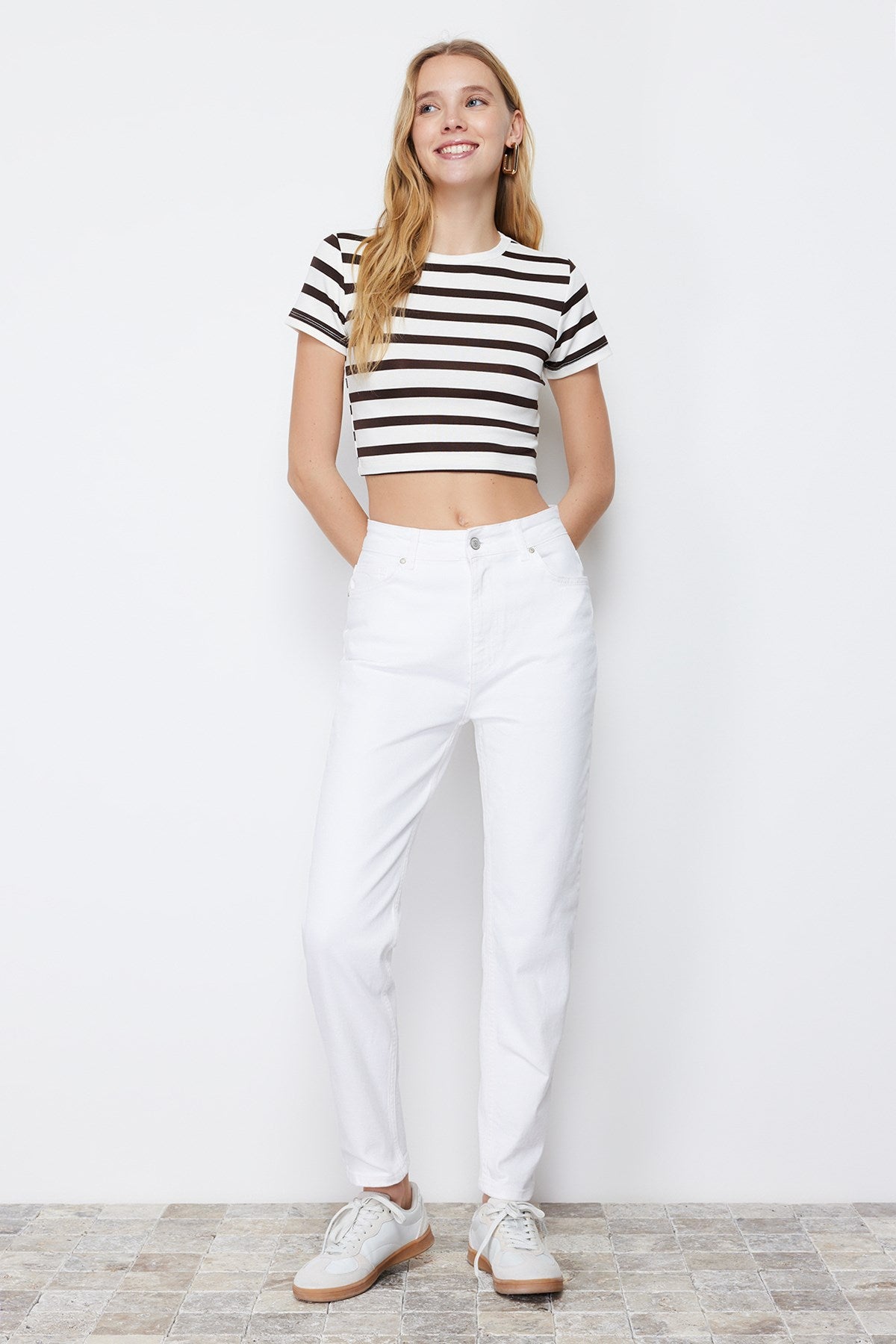 White More Sustainable High Waist Mom Jeans Twoss24je00122