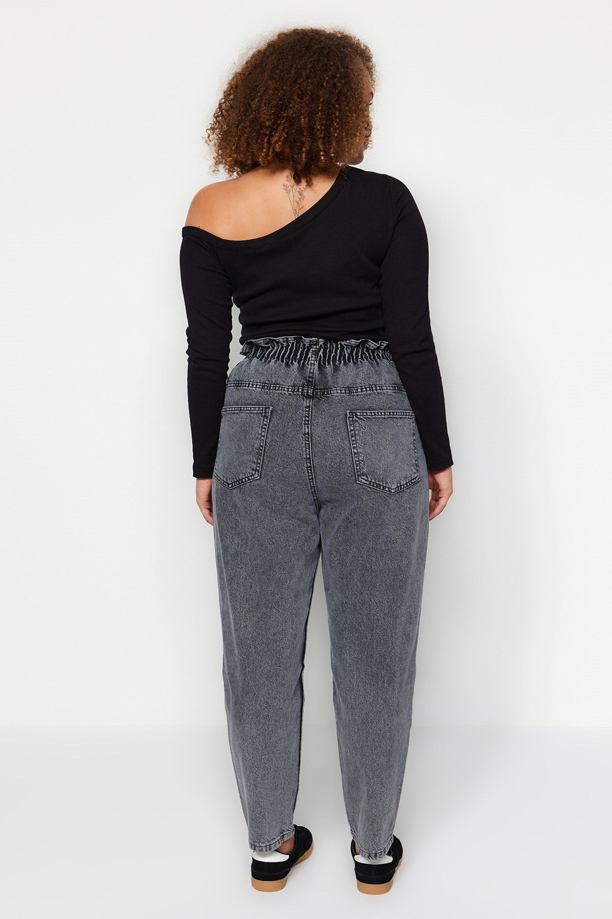 Black High Waist Elastic Waist Mom Jeans Tbbaw23je00002