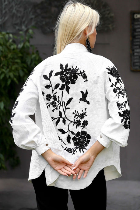 Women's White Collarless Balloon Sleeve Embroidered Regular Oversize Casual Viscose Woven Jacket M10