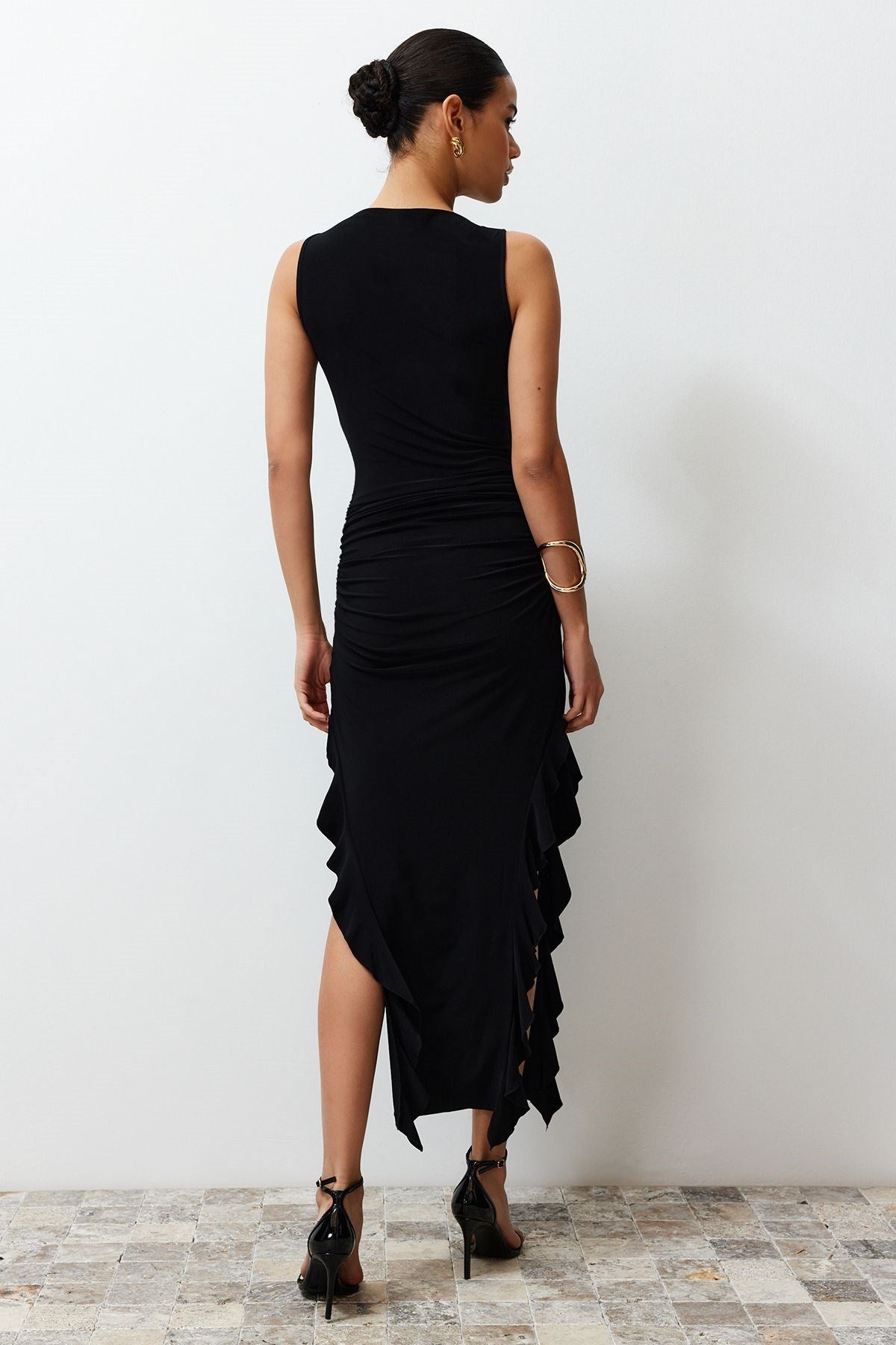 Black Straight Bodycone Zero Sleeve Slit Ruffle Detailed Flexible Thick Sandy Maxi Dress Twoss24el00