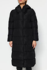 Black Oversize Side Snap Closure Water Repellent Long Quilted Inflatable Coat Twoaw24mo00044