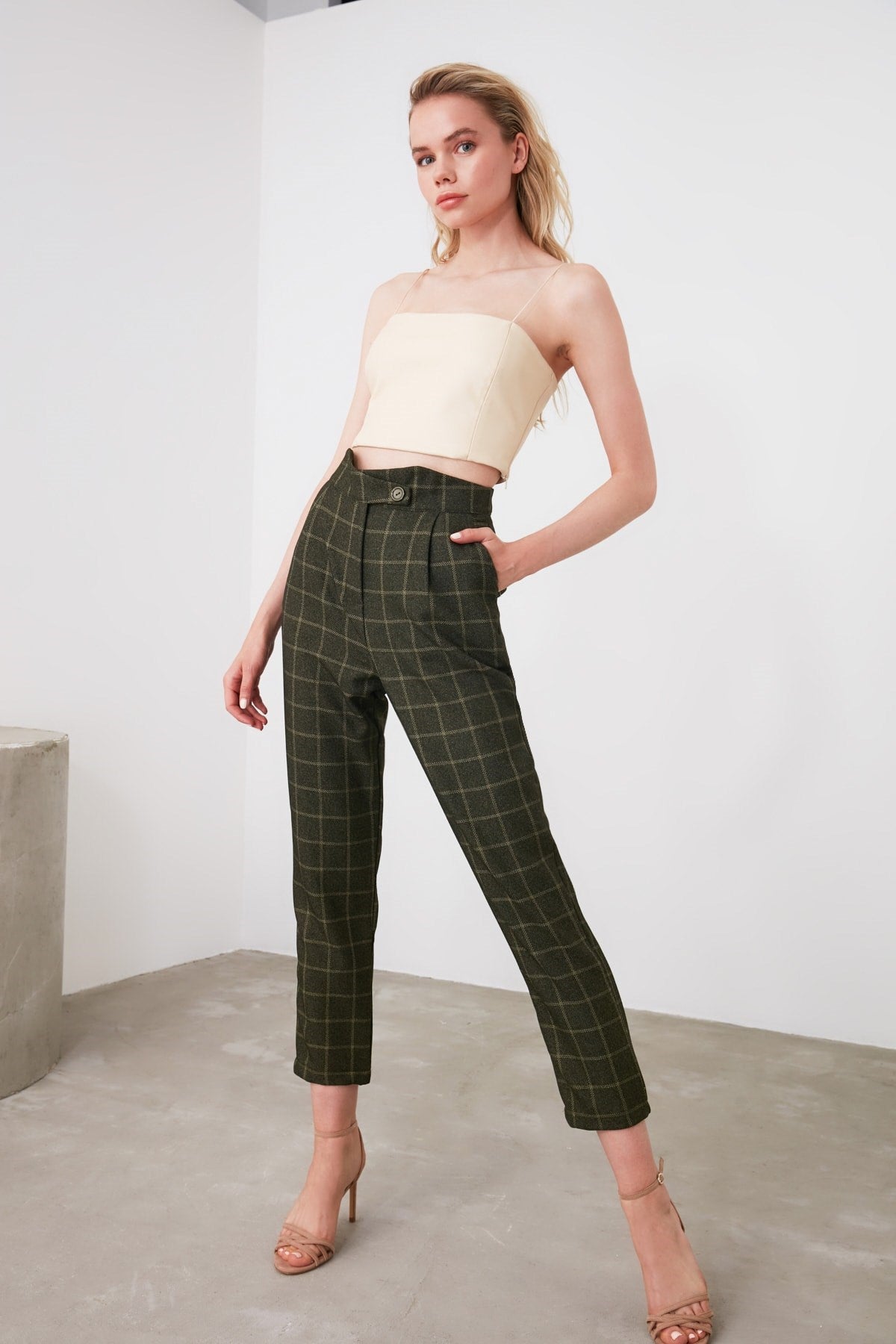 Khaki Cigarette Checkered Woven Pants Twoaw21pl0033