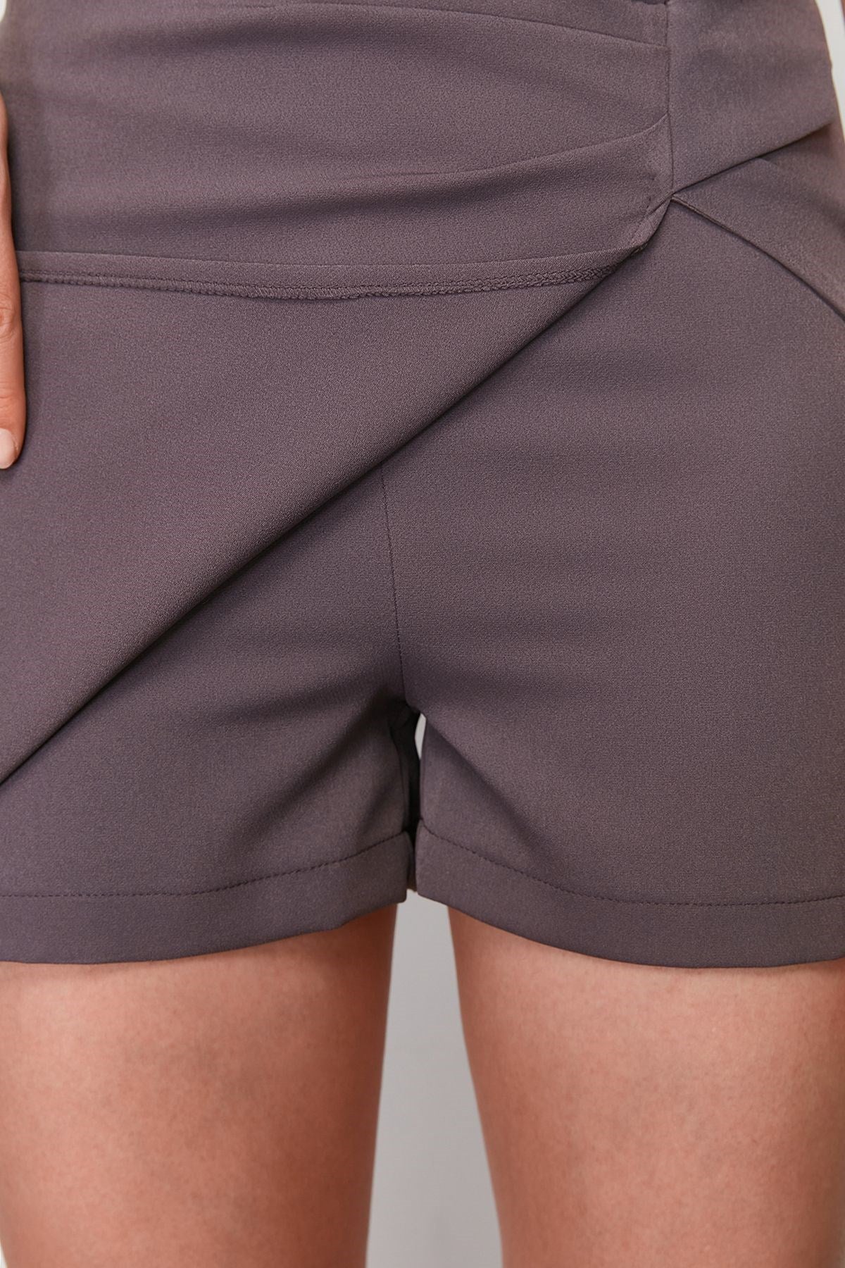 Mink Knot Detailed Woven Shorts Skirt Twoss24sr00005