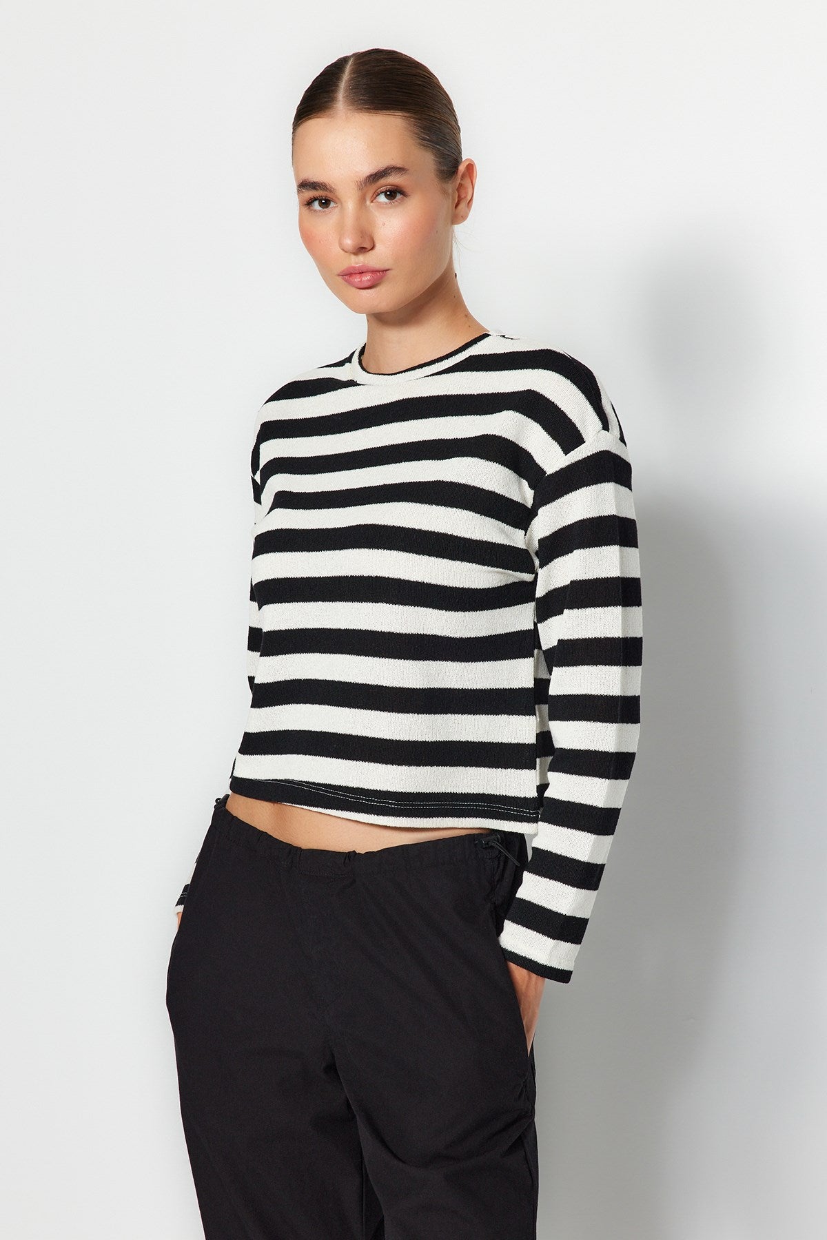 Black Striped Knitwear Look Crew Neck Crop Blouse Twoaw24bz00380