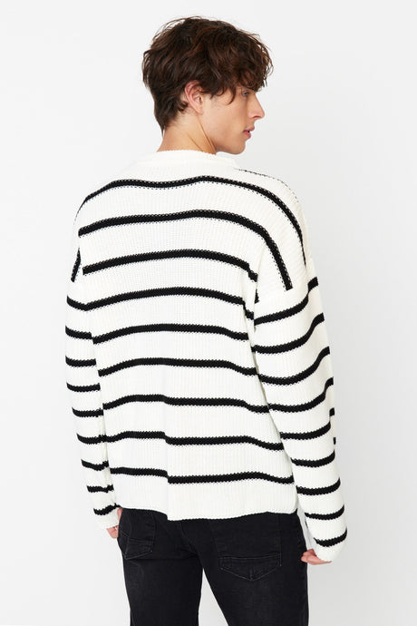 Ecru Unisex Oversize Fit Wide Pattern Cycling Collar Striped Knitwear Sweater Tmnaw23kz00285