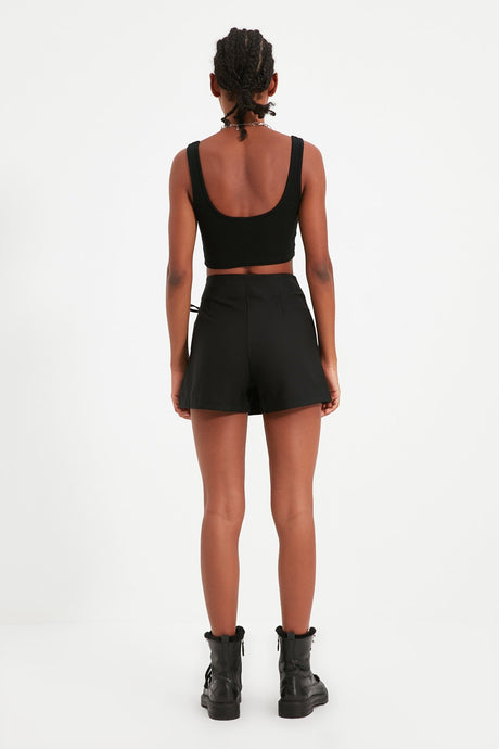 Black Lacing And Eyelash Detailed Woven Shorts Skirt Twoaw21sr0038