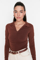 Burgundy Slim Ruffle Polo Neck Stretch Knitted Blouse Twoaw23bz00249