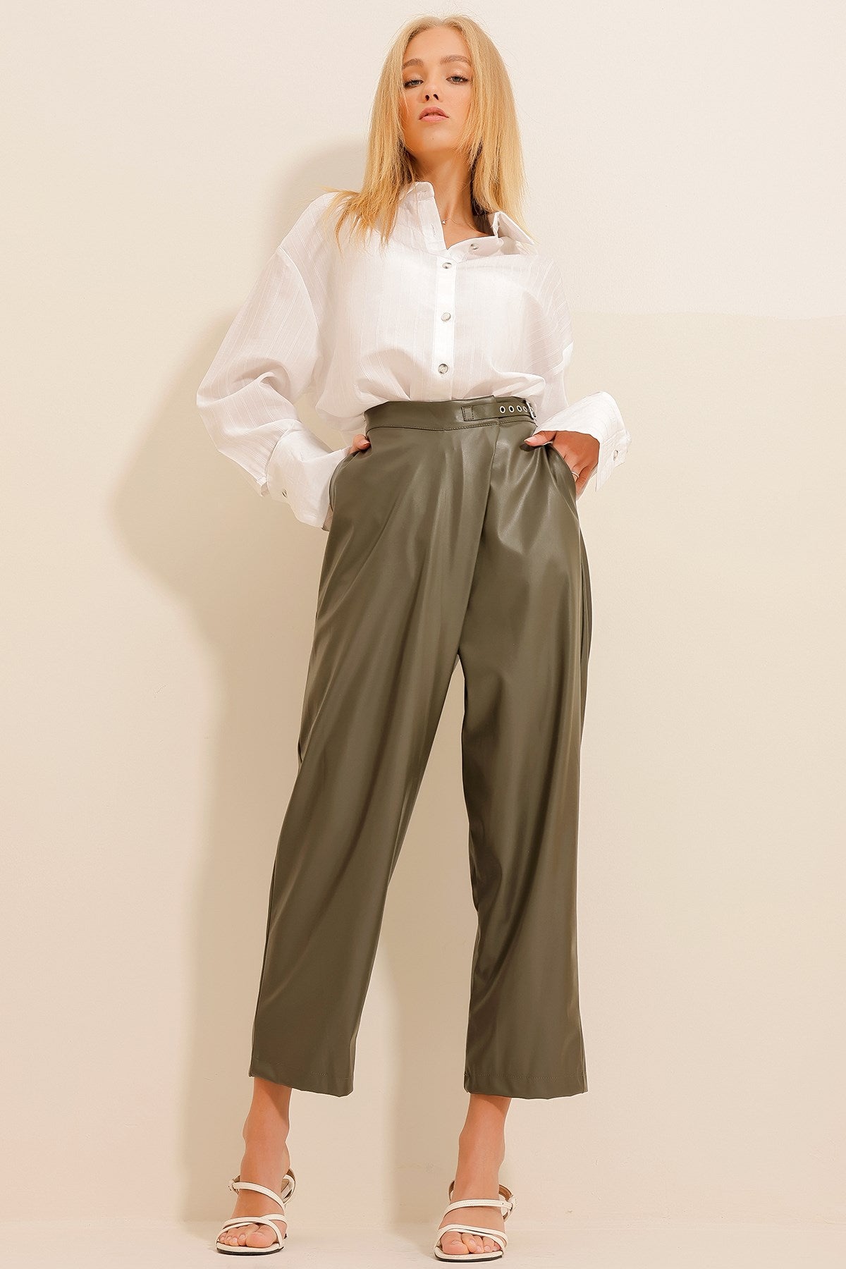 Women's Khaki Double Pocket Belt Detailed Leather Pants Alc-x11079