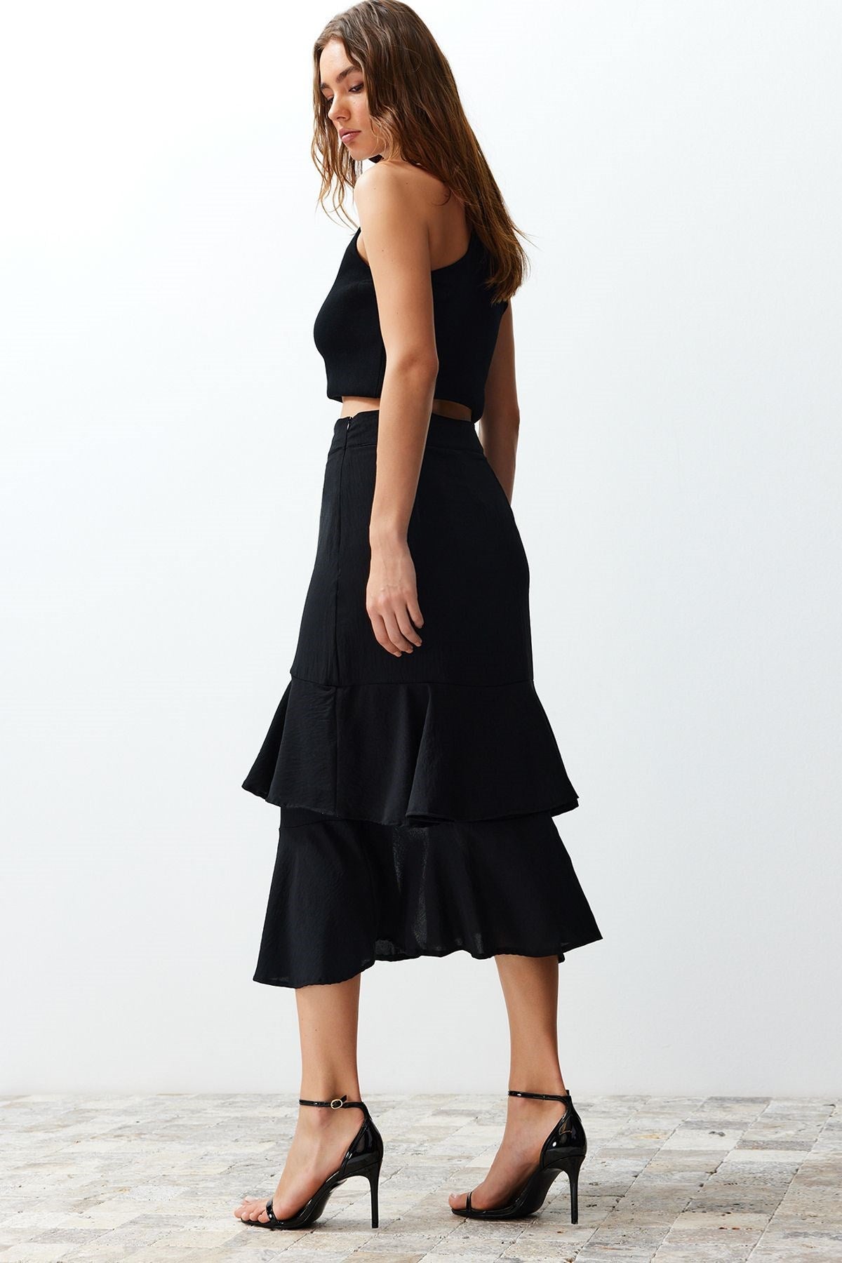 Black Flounce Midi Woven Skirt Twoss24et00132