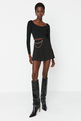 Black Chain And Pile Detailed Woven Shorts Skirt Twoaw23sr00041