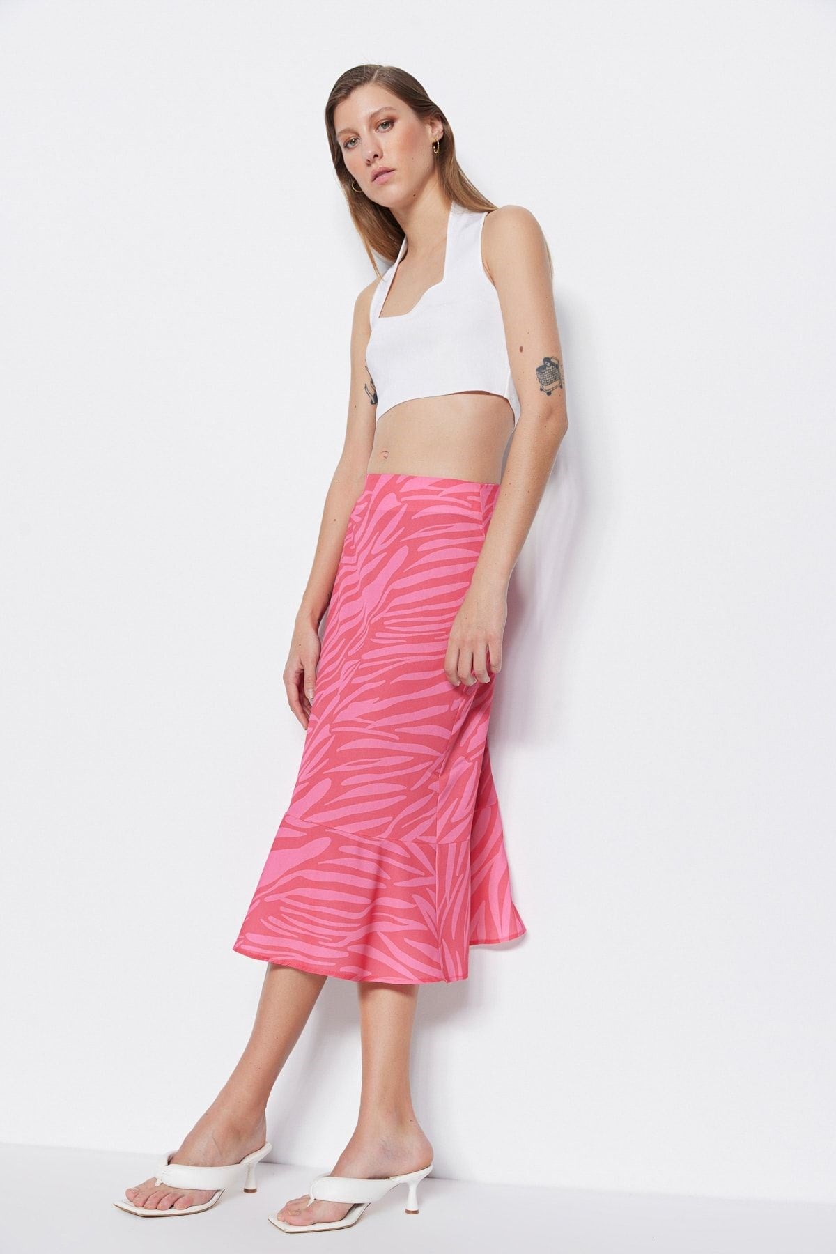 Pink Skirt-tip Ruffle Patterned Midi Woven Skirt Twoaw20et0241