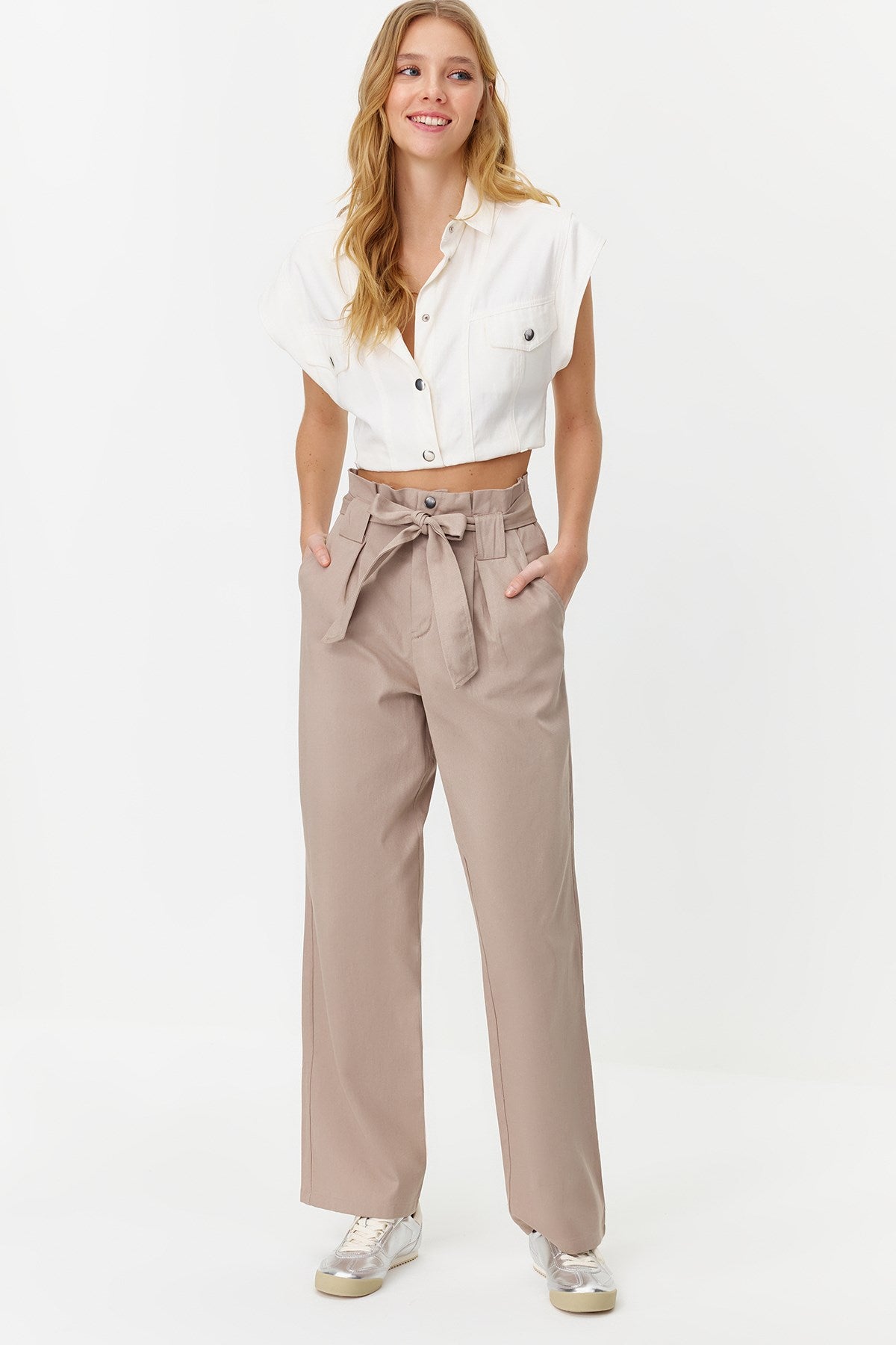 Beige Carrot Pattern Belted Woven Pants Twoss24pl00058