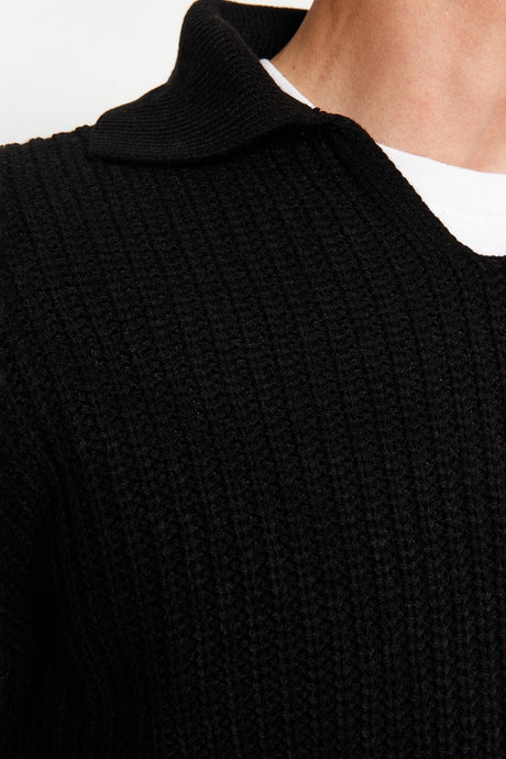 Black Unisex Regular Fit Polo Collar Featherless Knitwear Sweater Tmnaw24kz00008