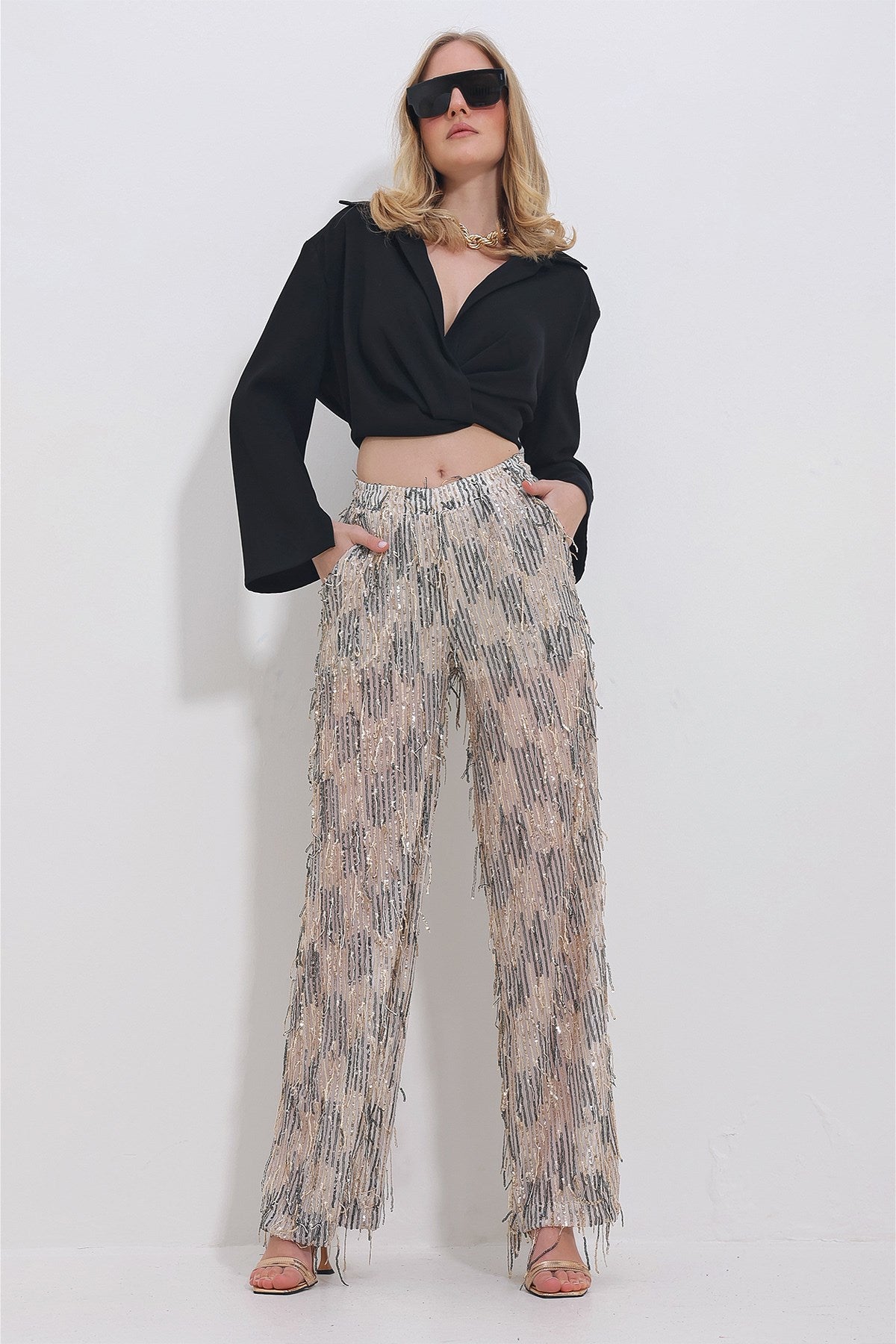 Women's Beige Double Pockets Waist Elastic Sequin Embroidered Tulle Palazzo Pants Alc-x11401