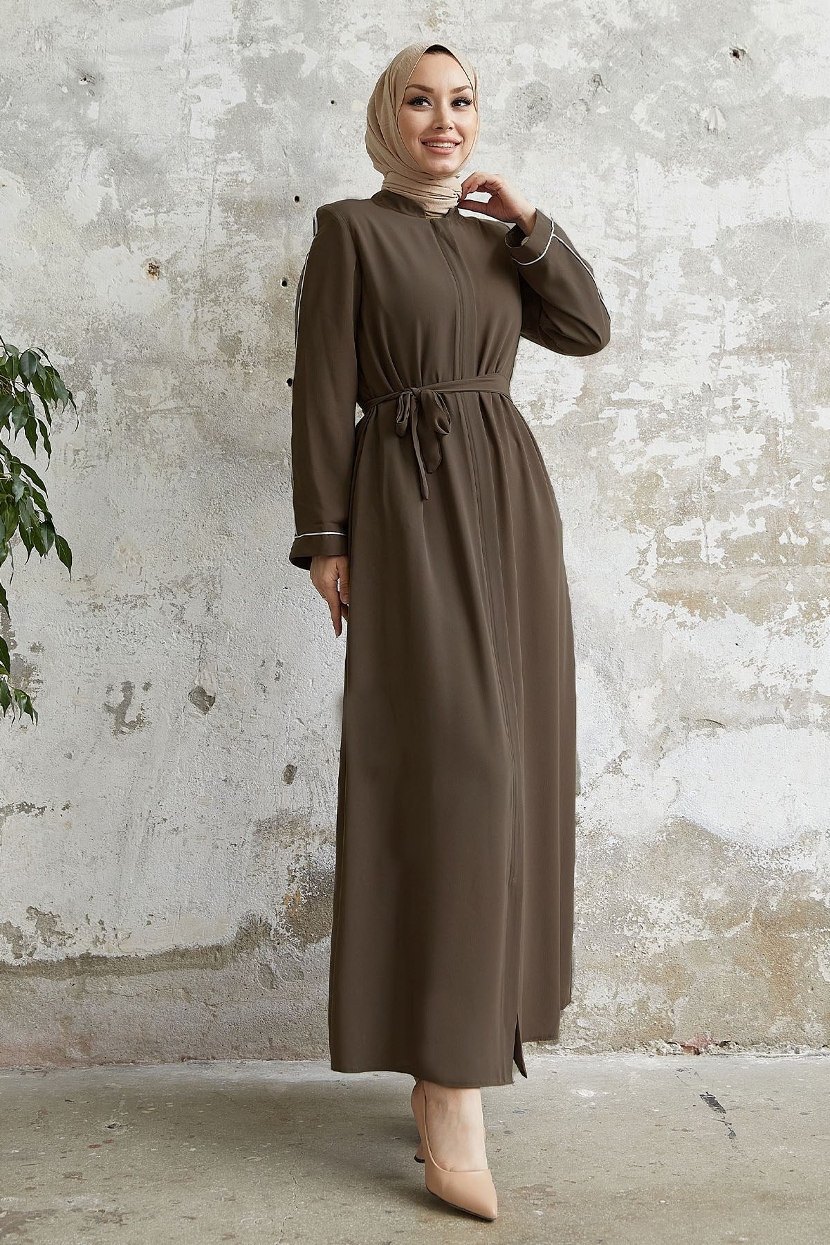 Salvia Wavy Sleeve Patterned Abaya - Brown Ms00tz74538