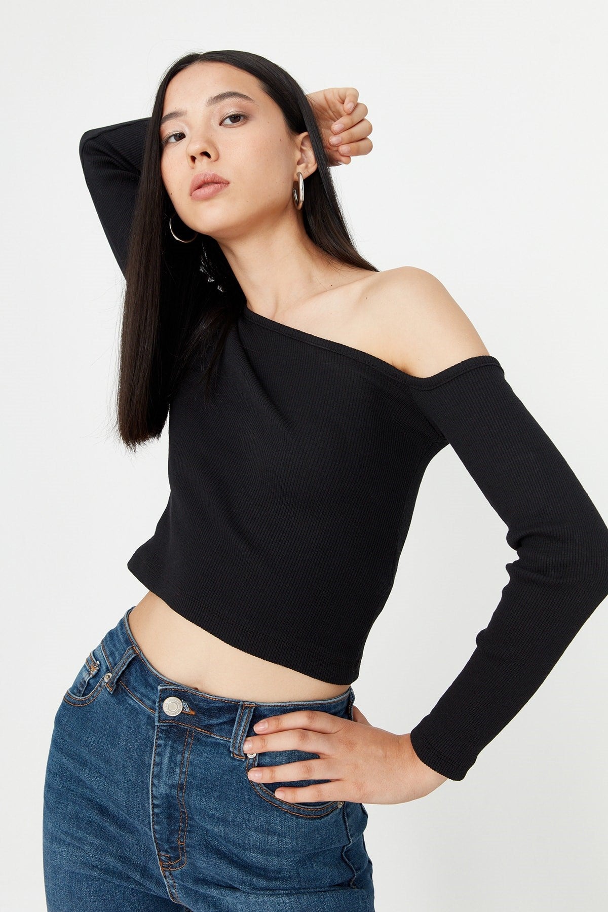 Black Fitted/body-fitting Asymmetrical Neckline Shoulder Open Ribbed Knit Blouse Twoaw23bz00088